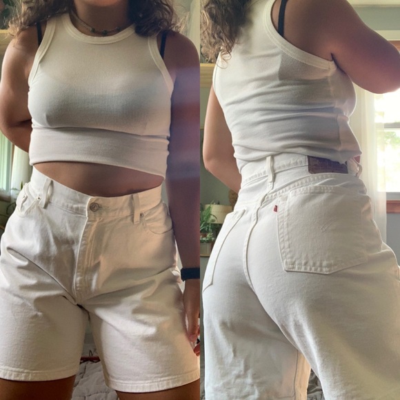 VINTAGE LEVIS SHORTS - Picture 2 of 4